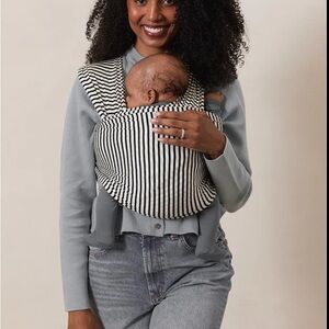 Solly Baby Black and White Striped Wrap